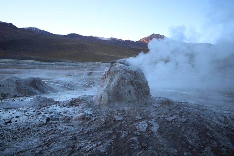Geysers del Tatio ao amanhecer
